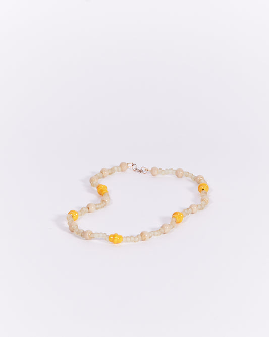 BEADED GLASS NECKLACE IN VASELINE, CREAM & CANARY