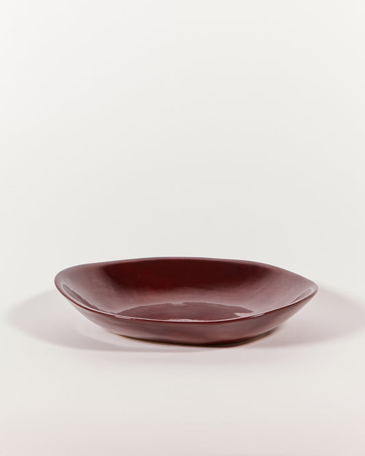 CERAMIC DISH IN BURGUNDY - MEDIUM