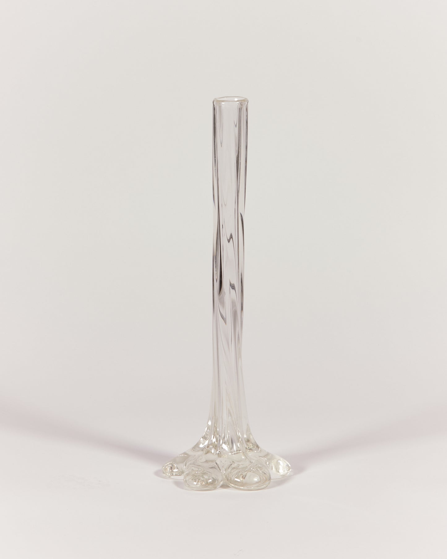 GLASS FLOWER VASE