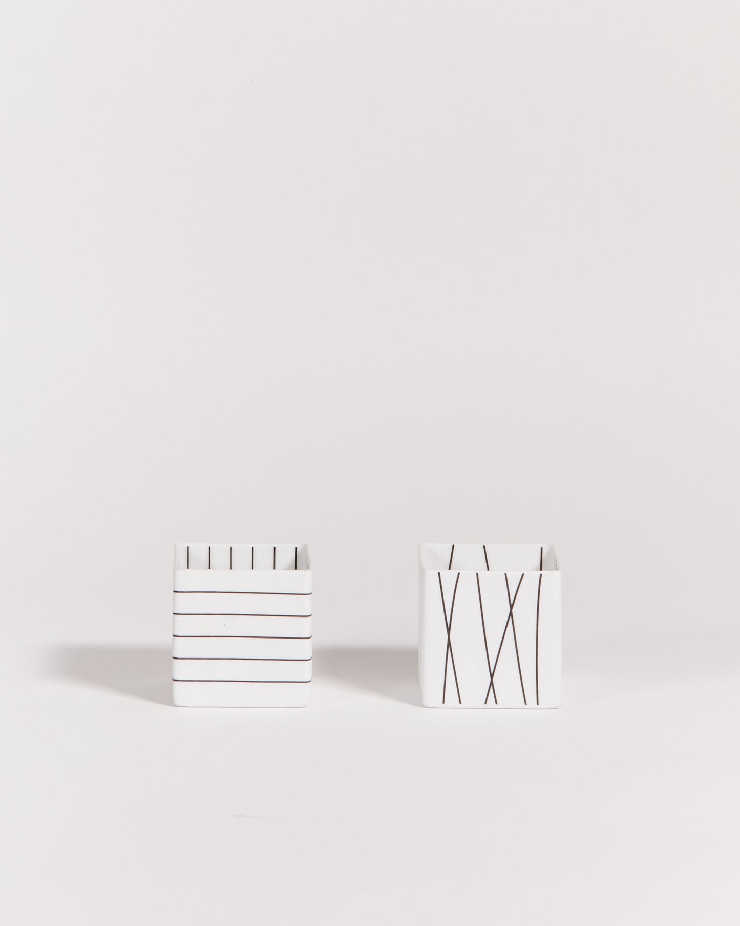 GEOMETRIC PORCELAIN CANDLE HOLDERS