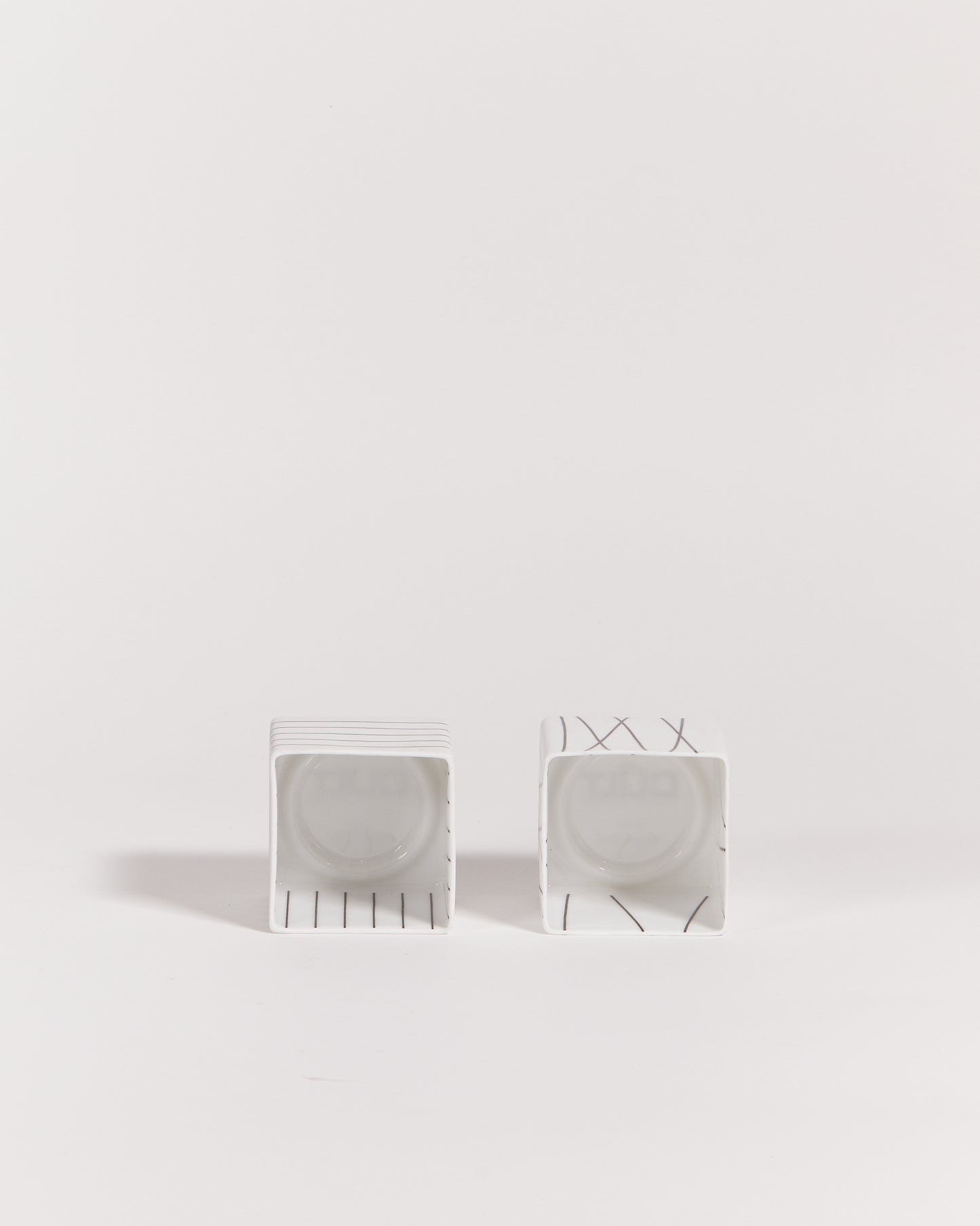 GEOMETRIC PORCELAIN CANDLE HOLDERS