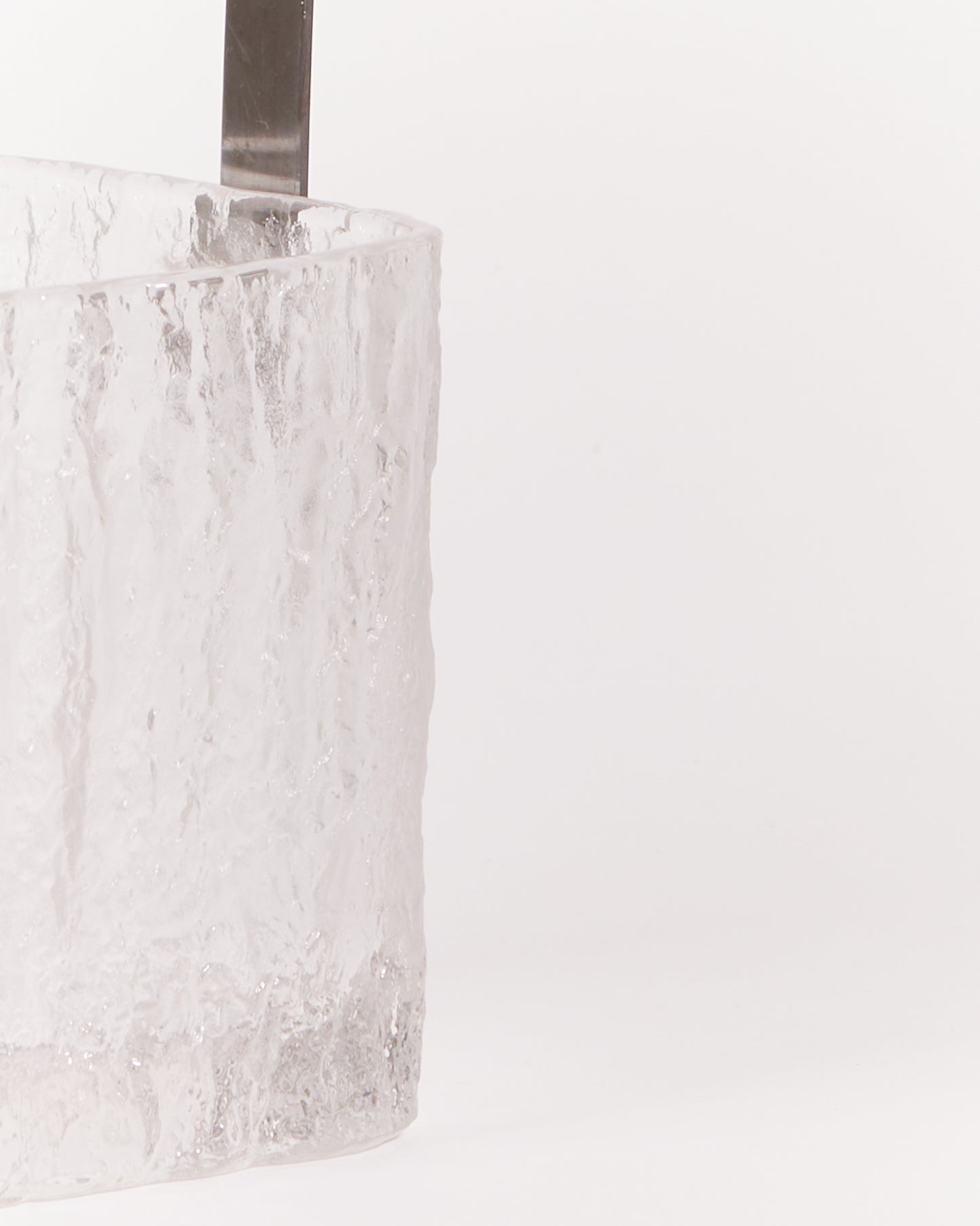 TEXTURED GLASS ICE BUCKET