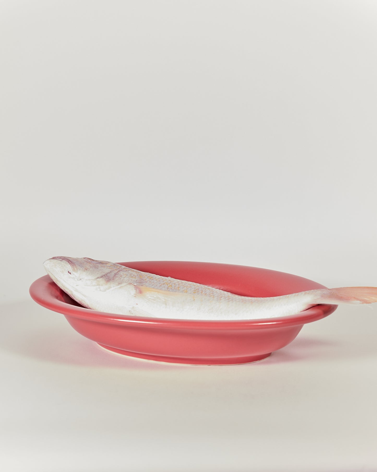 OVAL SERVING BOWL IN CAYENNE