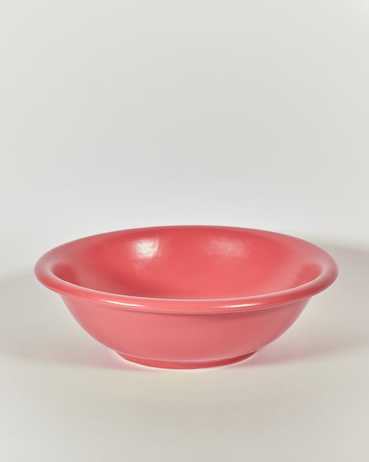 ROUND SERVING BOWL IN CAYENNE