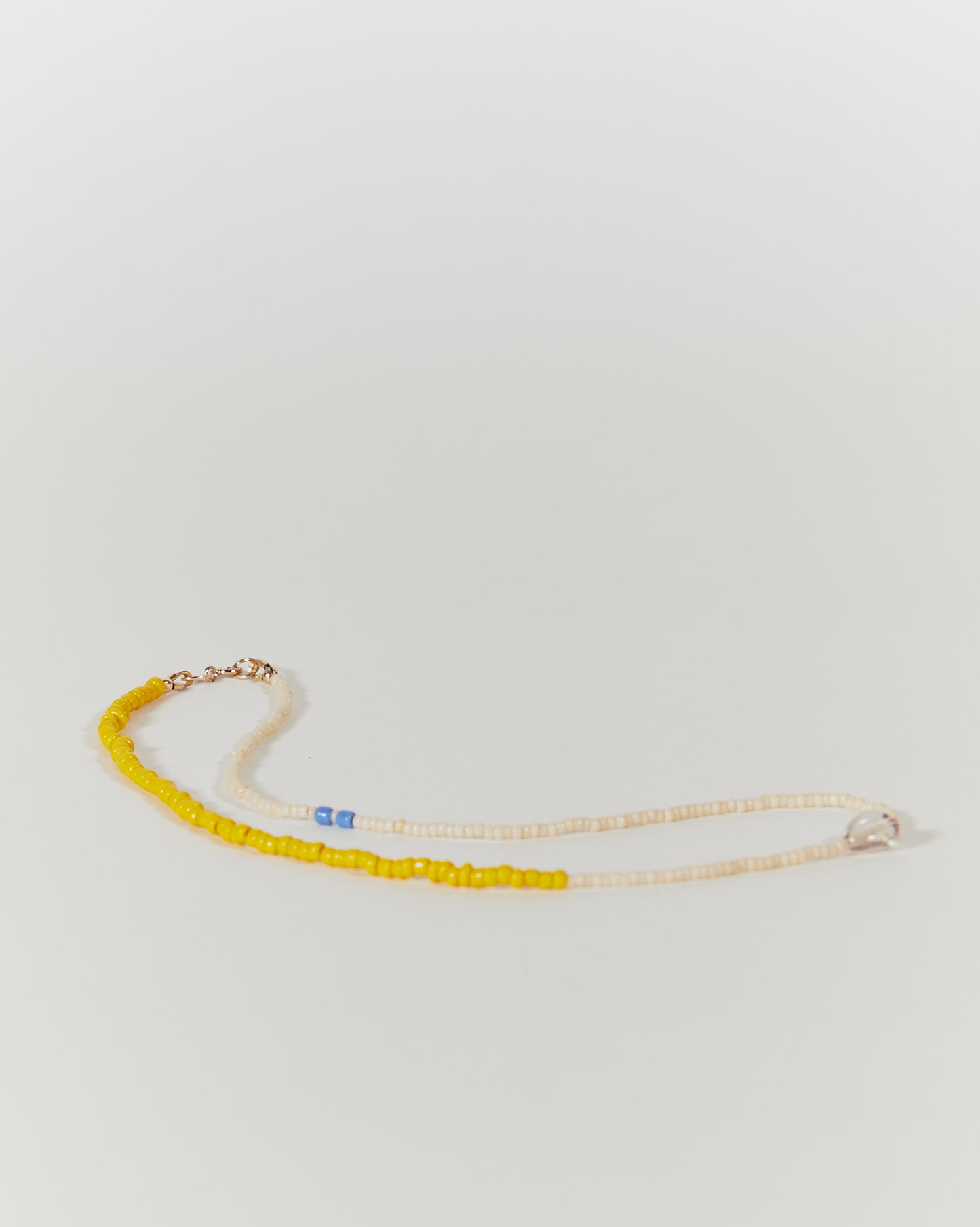 BEADED NECKLACE IN YELLOW